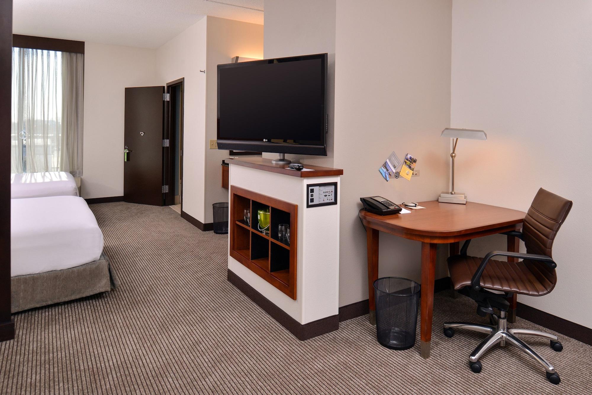 Hyatt Place Гардън Сити Екстериор снимка