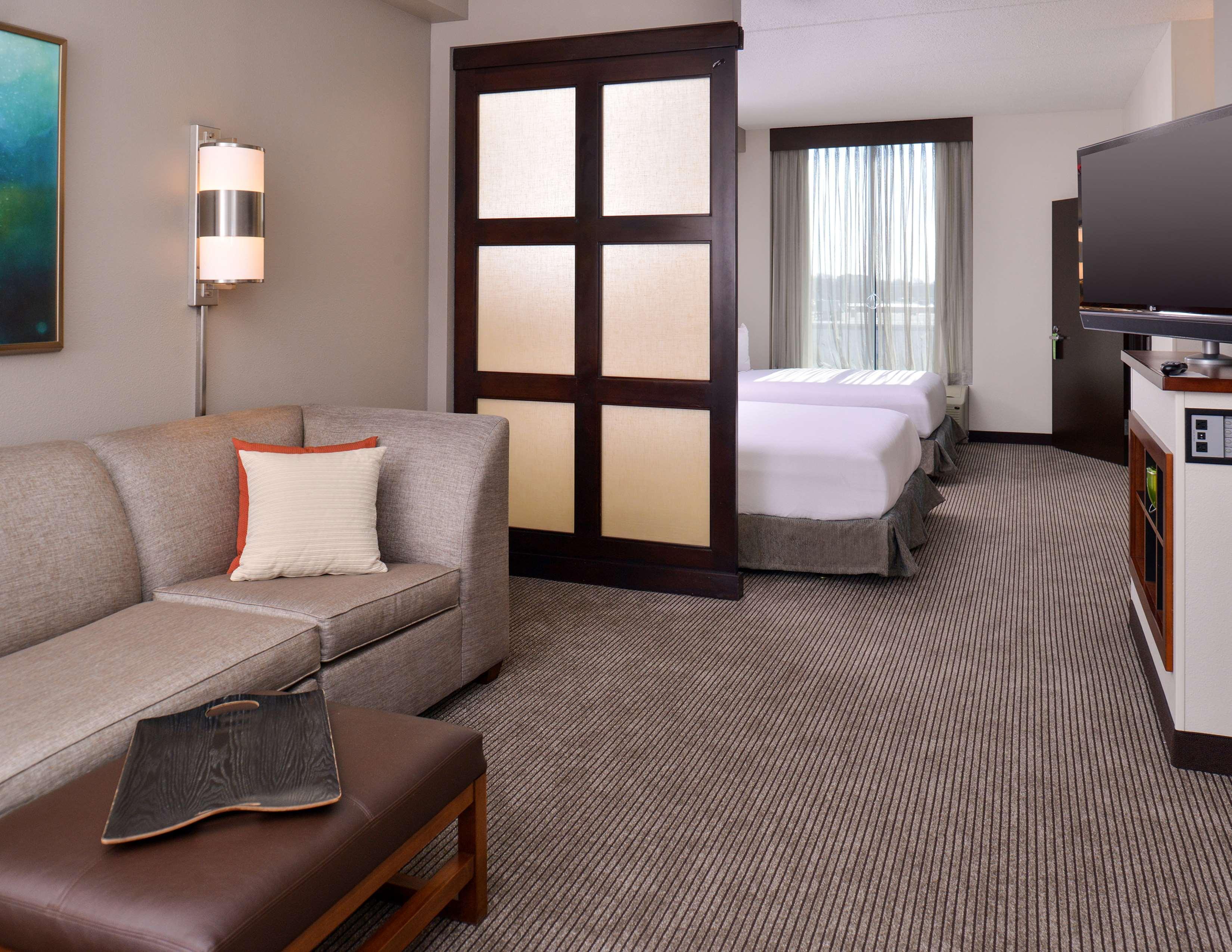Hyatt Place Гардън Сити Екстериор снимка