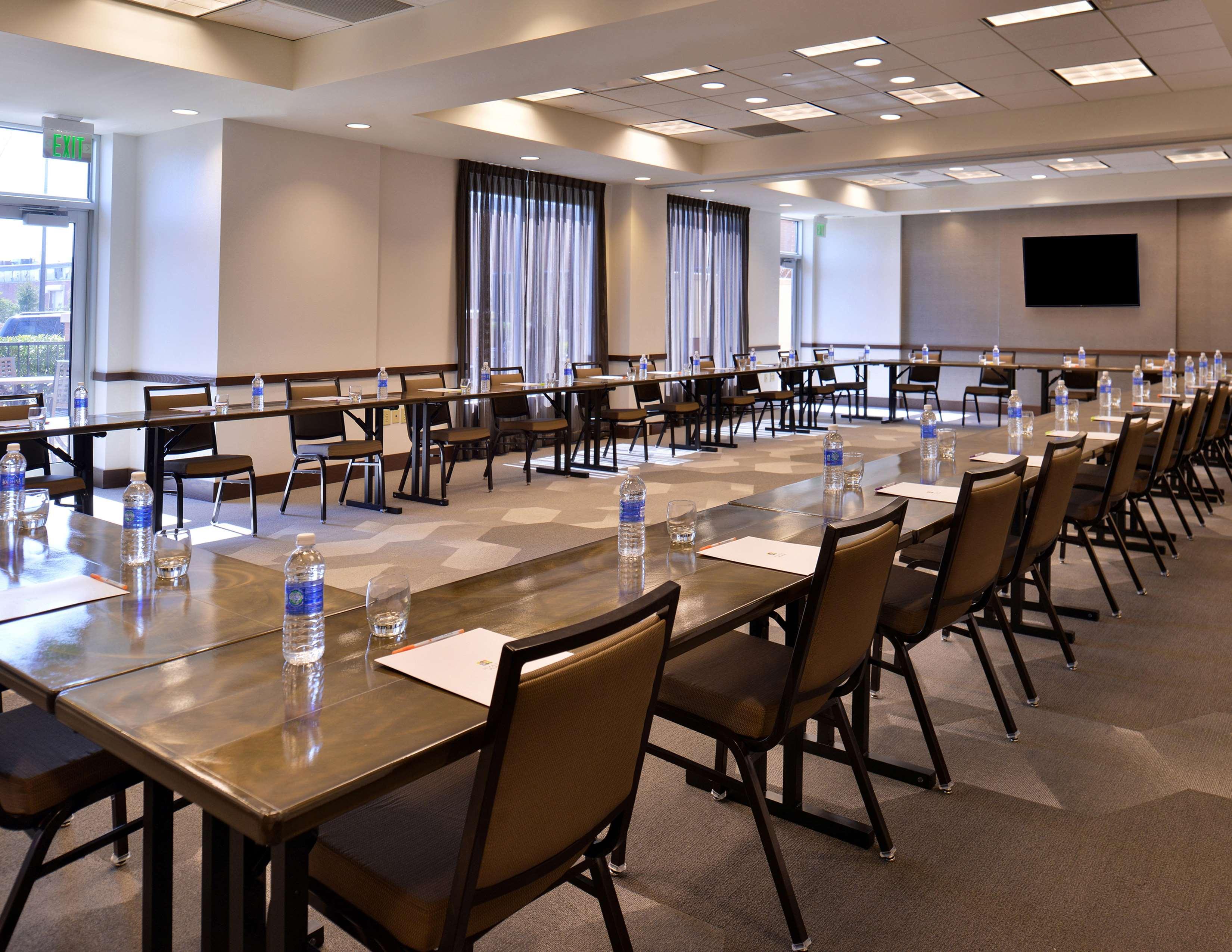 Hyatt Place Гардън Сити Екстериор снимка