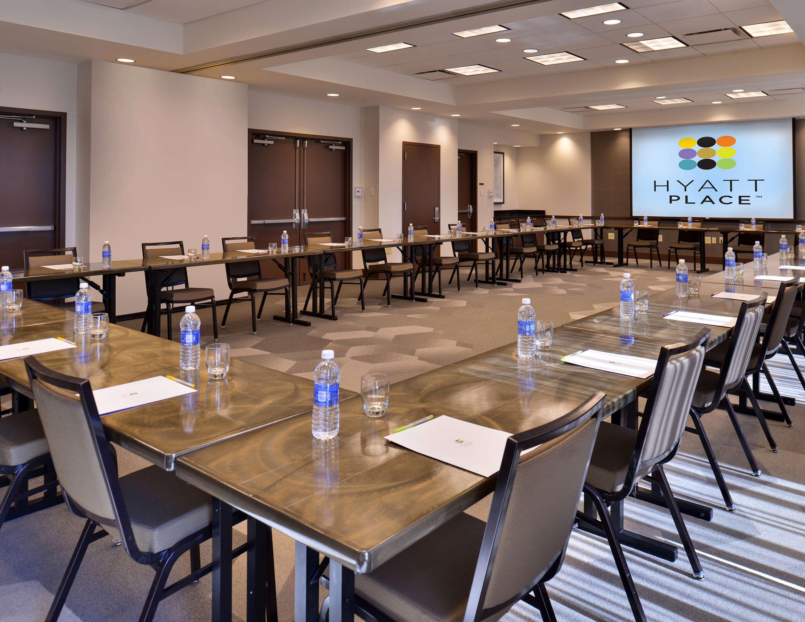 Hyatt Place Гардън Сити Екстериор снимка