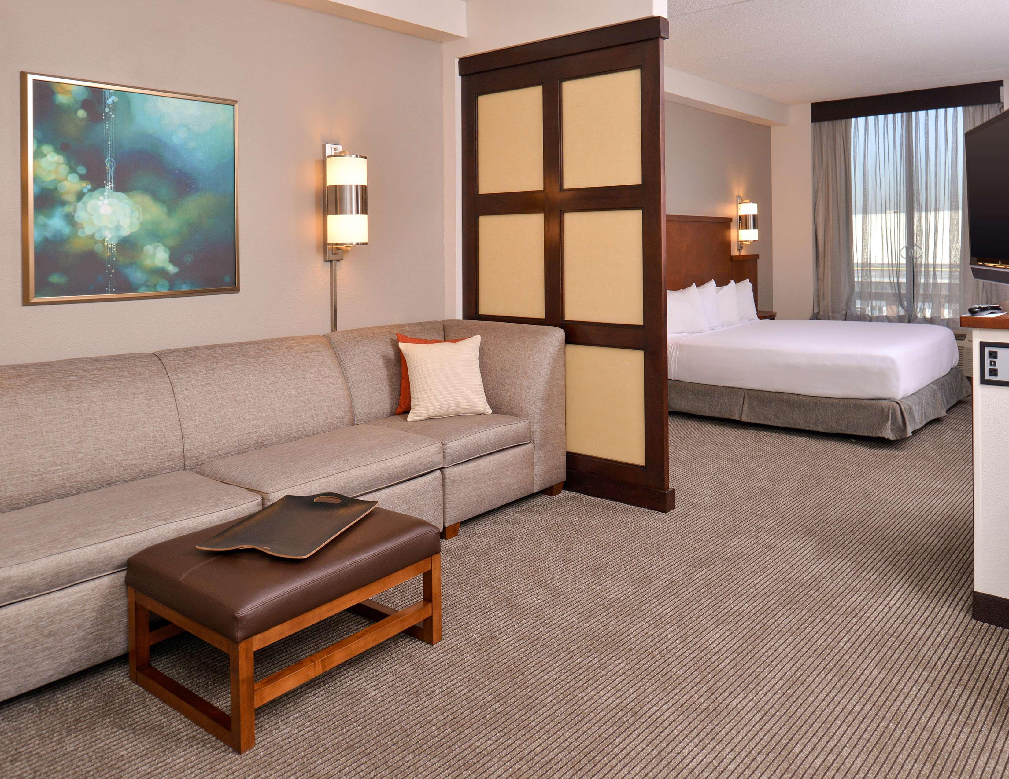 Hyatt Place Гардън Сити Екстериор снимка