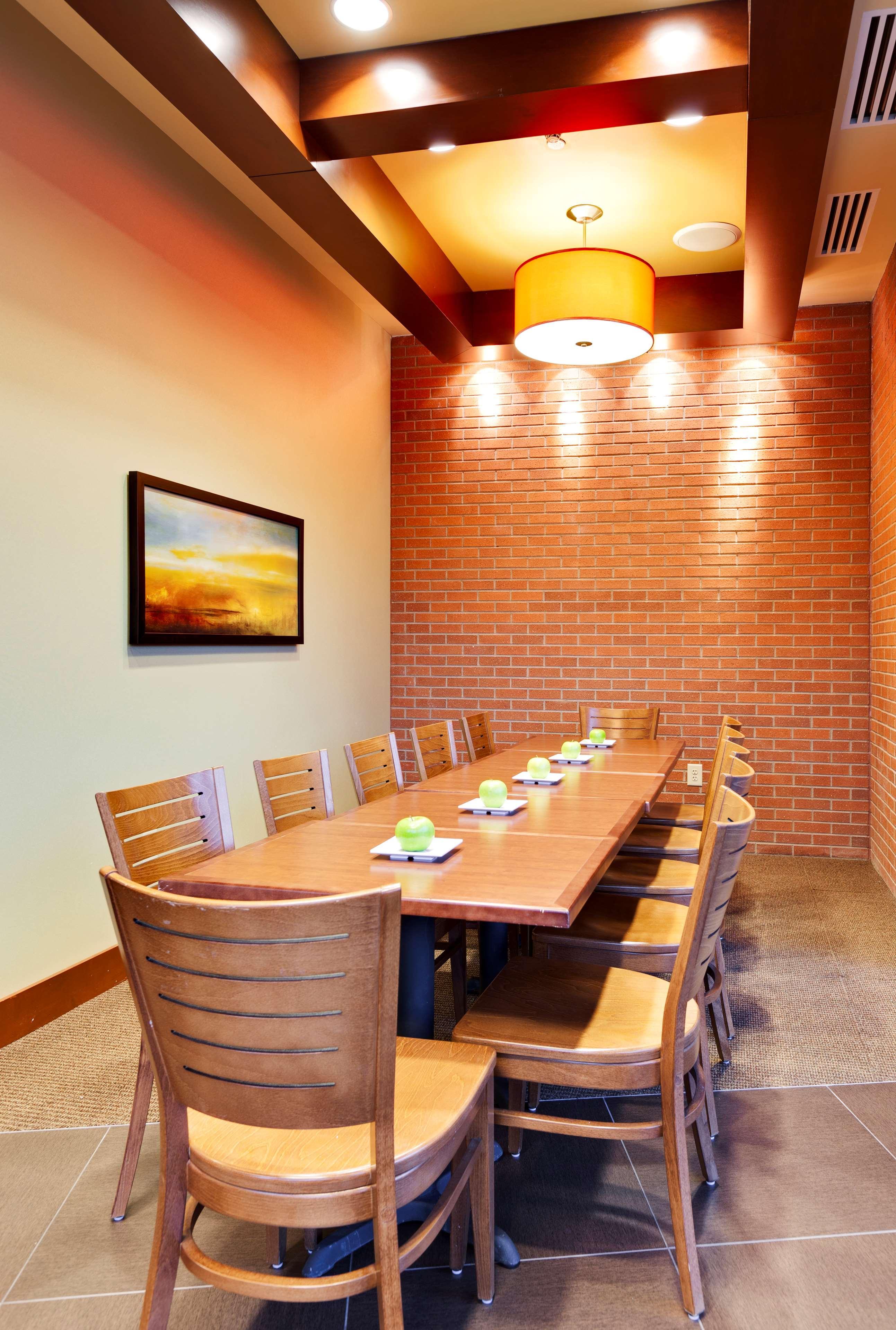 Hyatt Place Гардън Сити Екстериор снимка