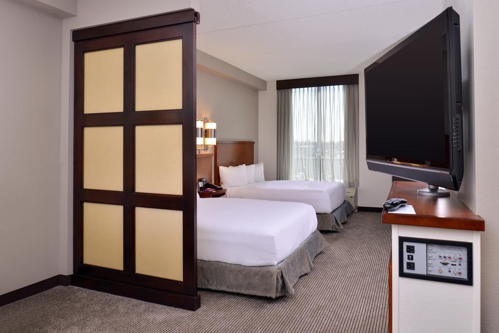 Hyatt Place Гардън Сити Екстериор снимка